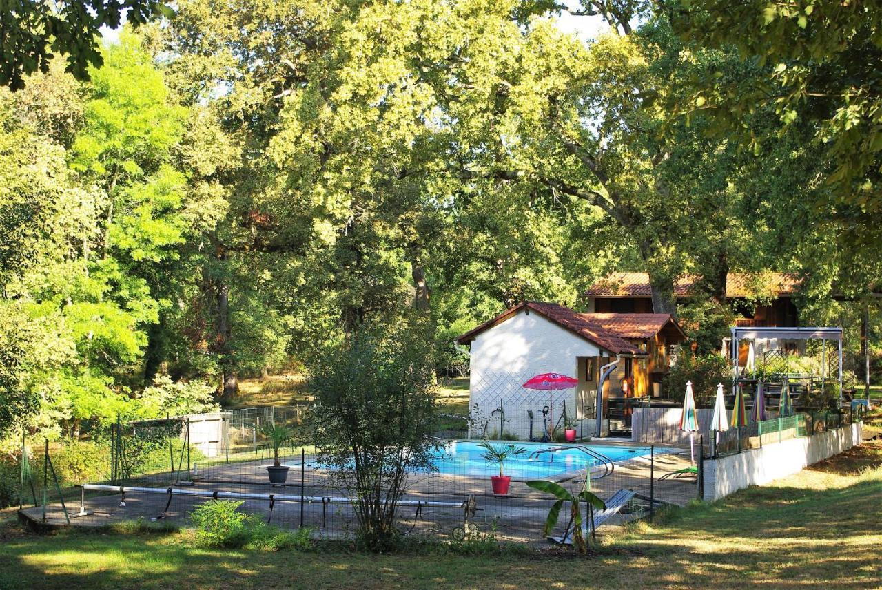 Les Chalets du Gélat, nature et calme Noaillan Esterno foto