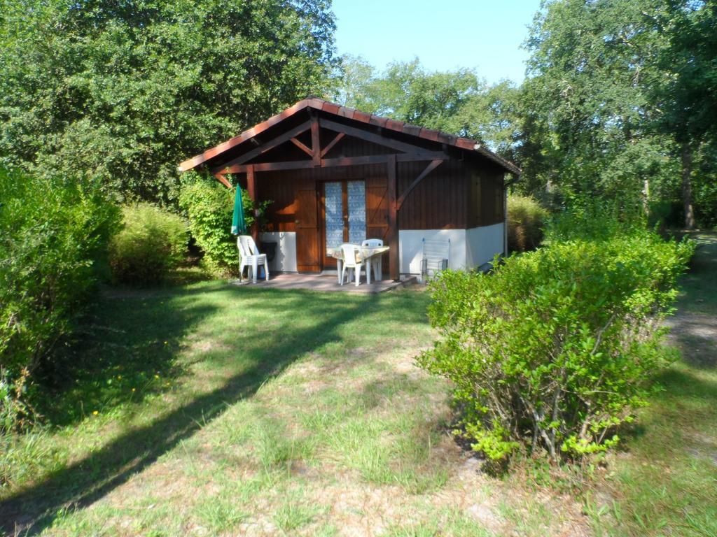 Les Chalets du Gélat, nature et calme Noaillan Esterno foto