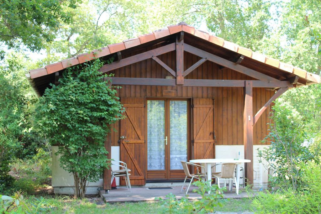 Les Chalets du Gélat, nature et calme Noaillan Esterno foto