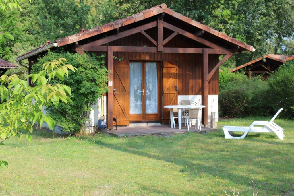 Les Chalets du Gélat, nature et calme Noaillan Esterno foto